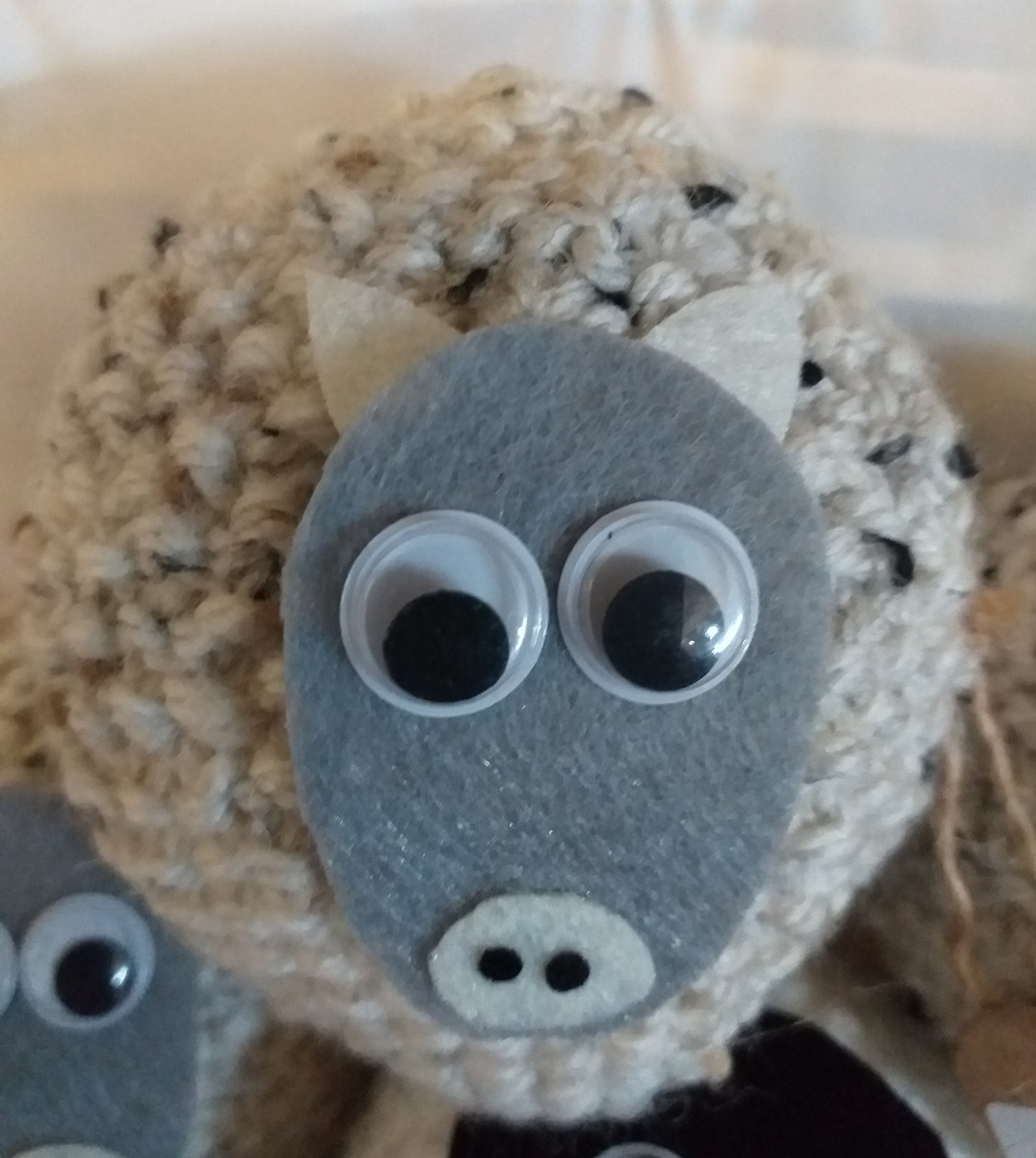 Curvy Creatures - Woolly Pig