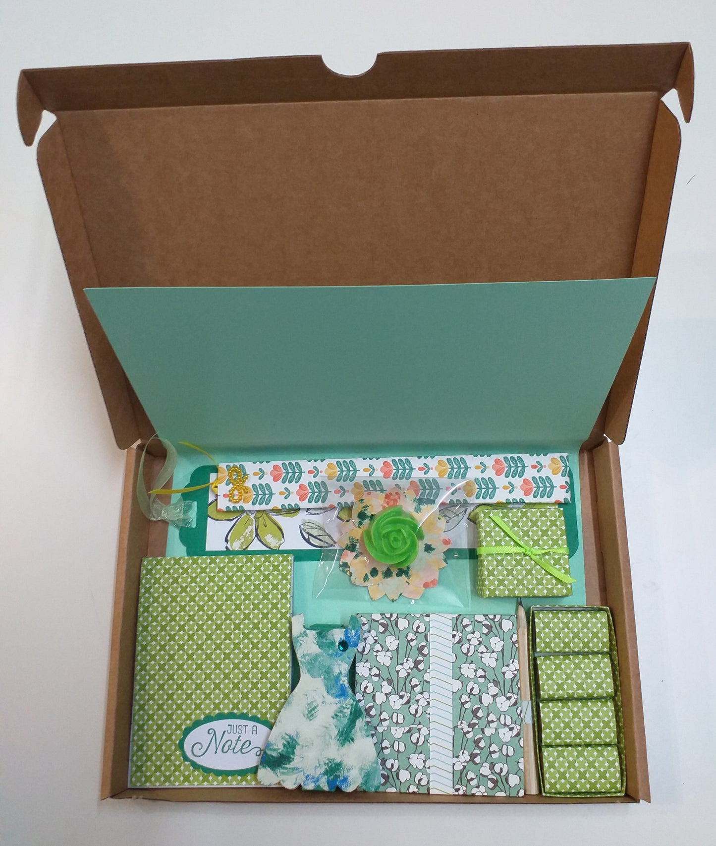 Pretty Little Gift Boxes - Choice of 5 Colours