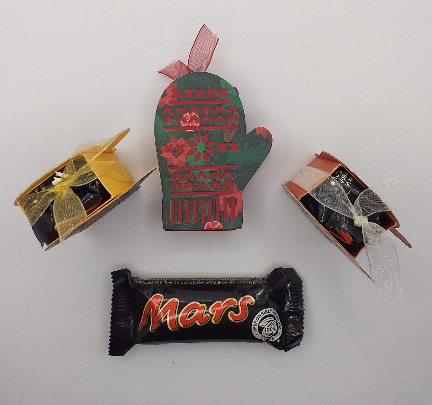 Christmas Mini Mars Bar Mittens