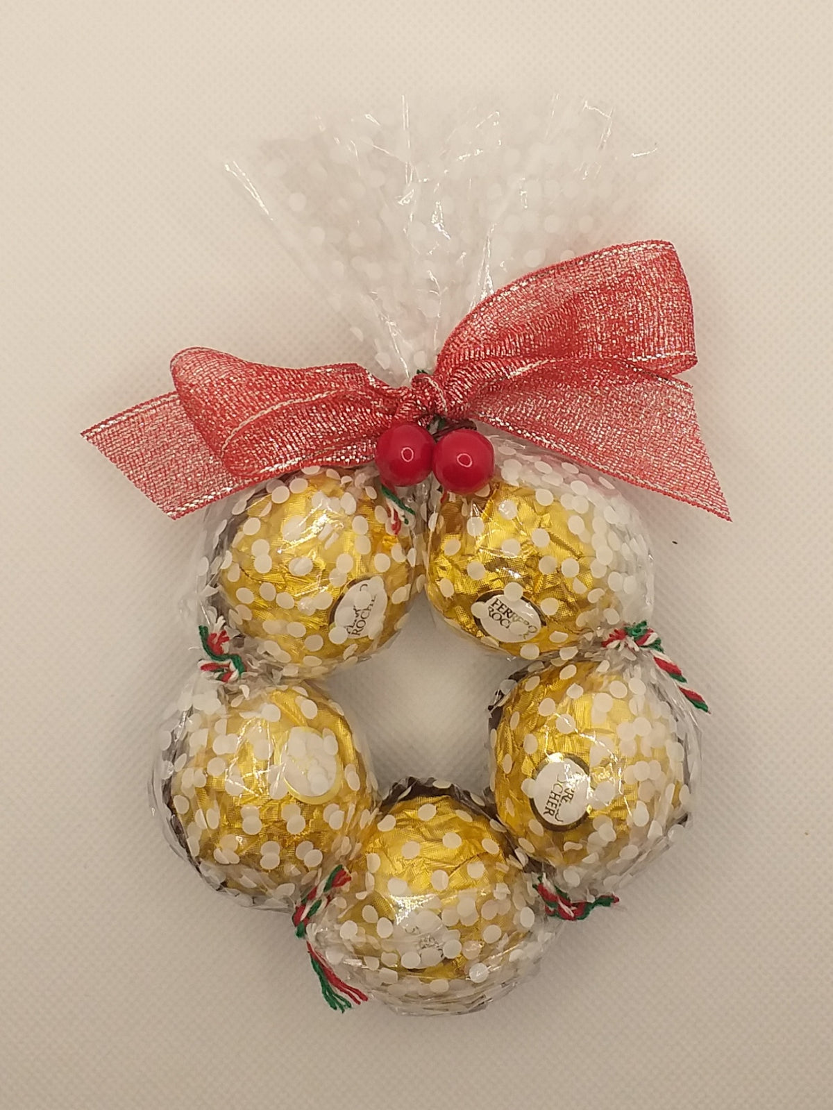 Ferrero Rocher Christmas Wreath - 5 Chocolates - 3 Ribbon Colours
