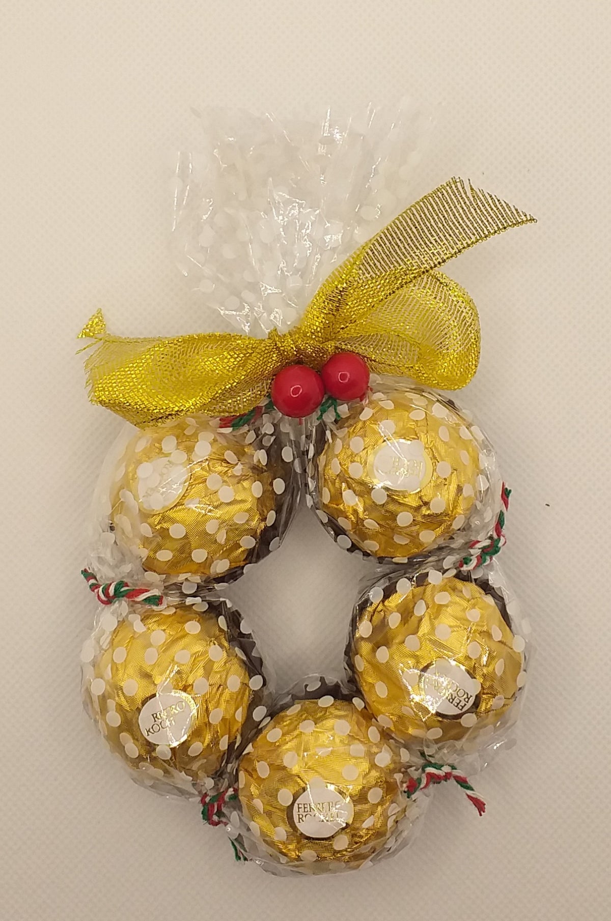 Ferrero Rocher Christmas Wreath - 5 Chocolates - 3 Ribbon Colours