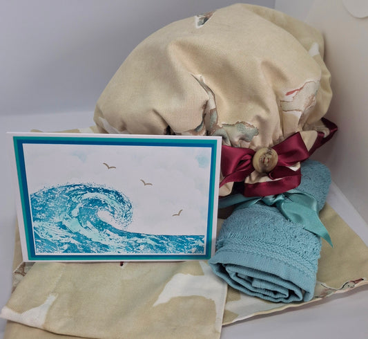 Classic Gull Shower Cap & Wash Bag Gift Set
