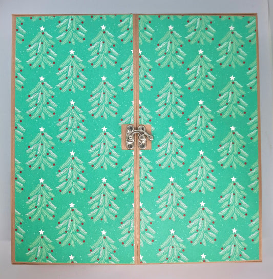 Luxury Green Christmas Tree & Holly Advent Calendar Box - 24 Individual Boxes