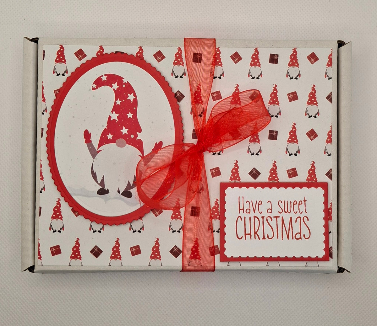 Gnome Christmas Divine Chocolate Gift Box – 4 Bars & 6 Minis